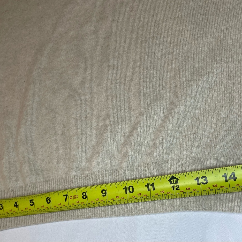 Roundtree & Yorke Men's Tan Crewneck Sweater - Picture 9 of 13